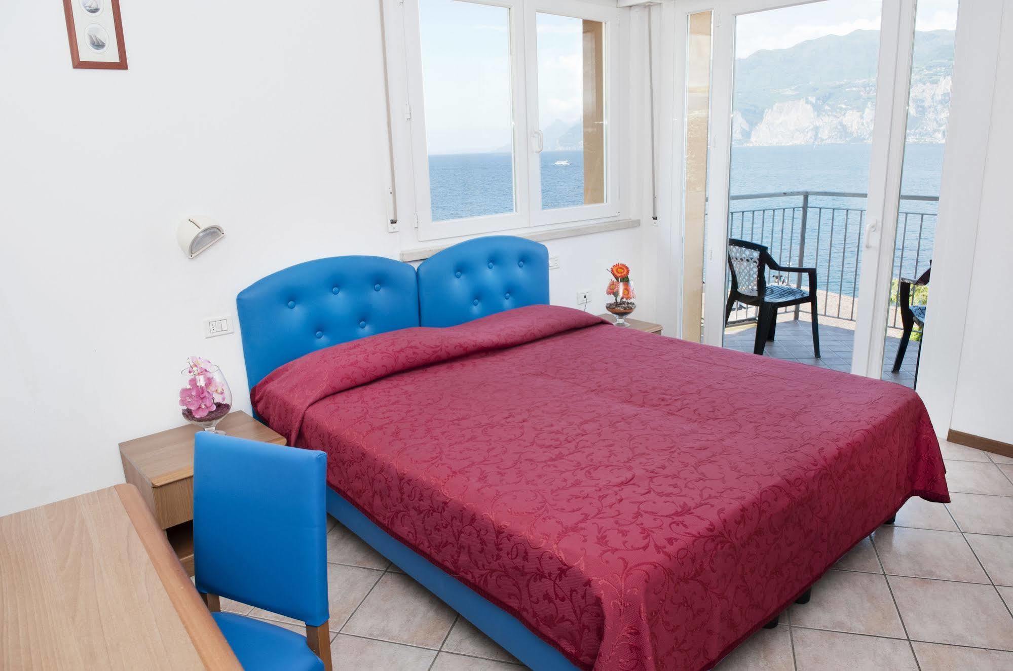 Hotel Casa Marinella 3*