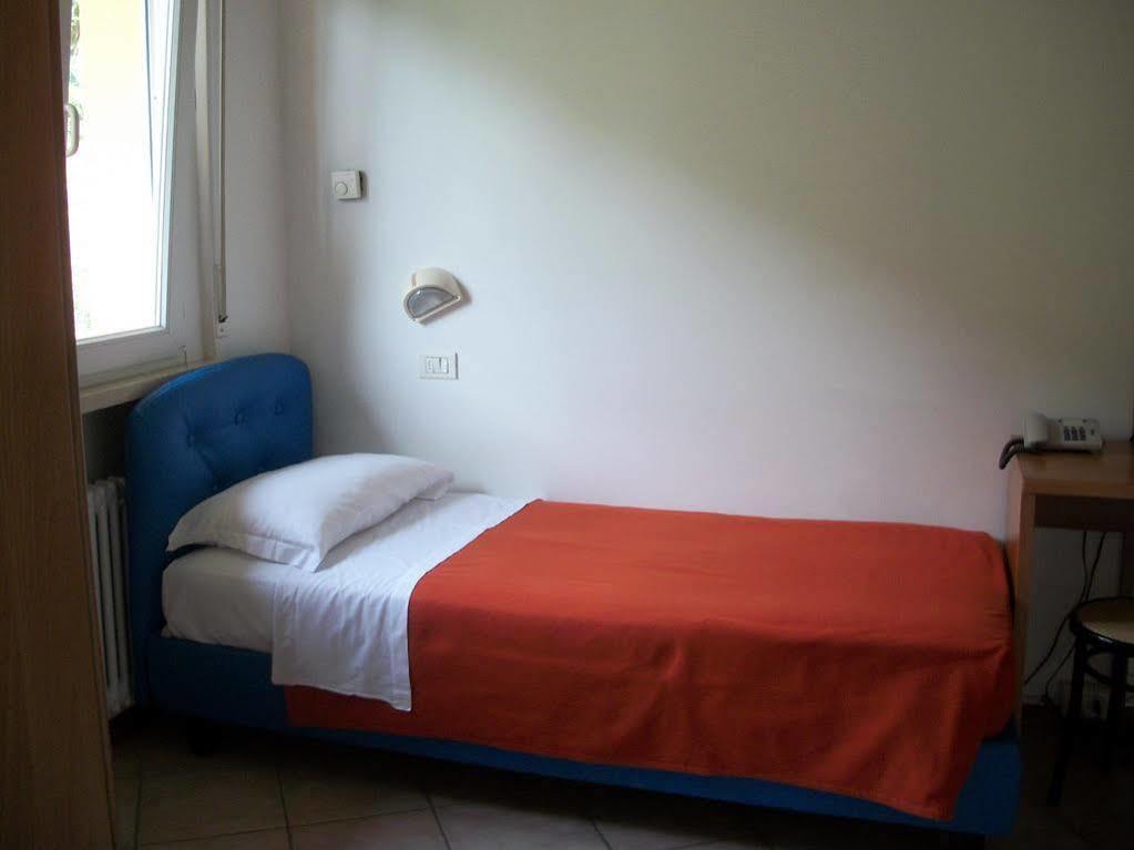 Casa Marinella Hotel 3*